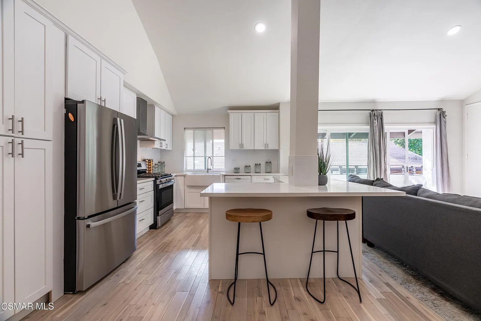 31550 Agoura Rd Unit 3 – photo 1 of 12