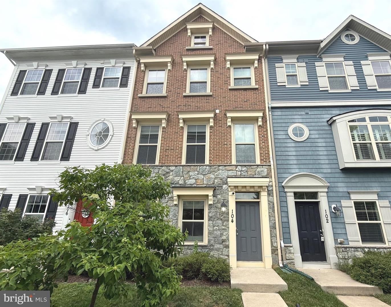 Townhome in Annapolis Gated Community – photo 1