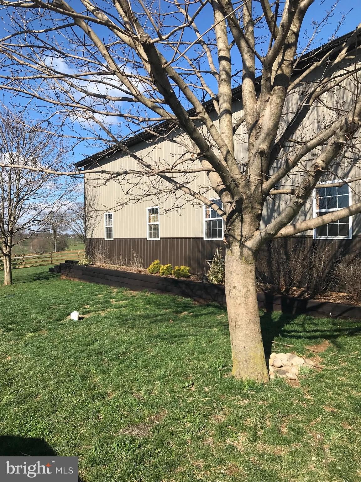 285 Lynwood Road – photo 1 of 8