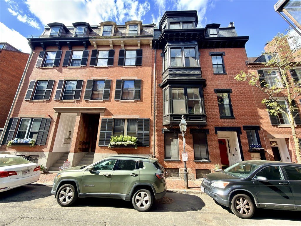41 Pickney St – photo 1