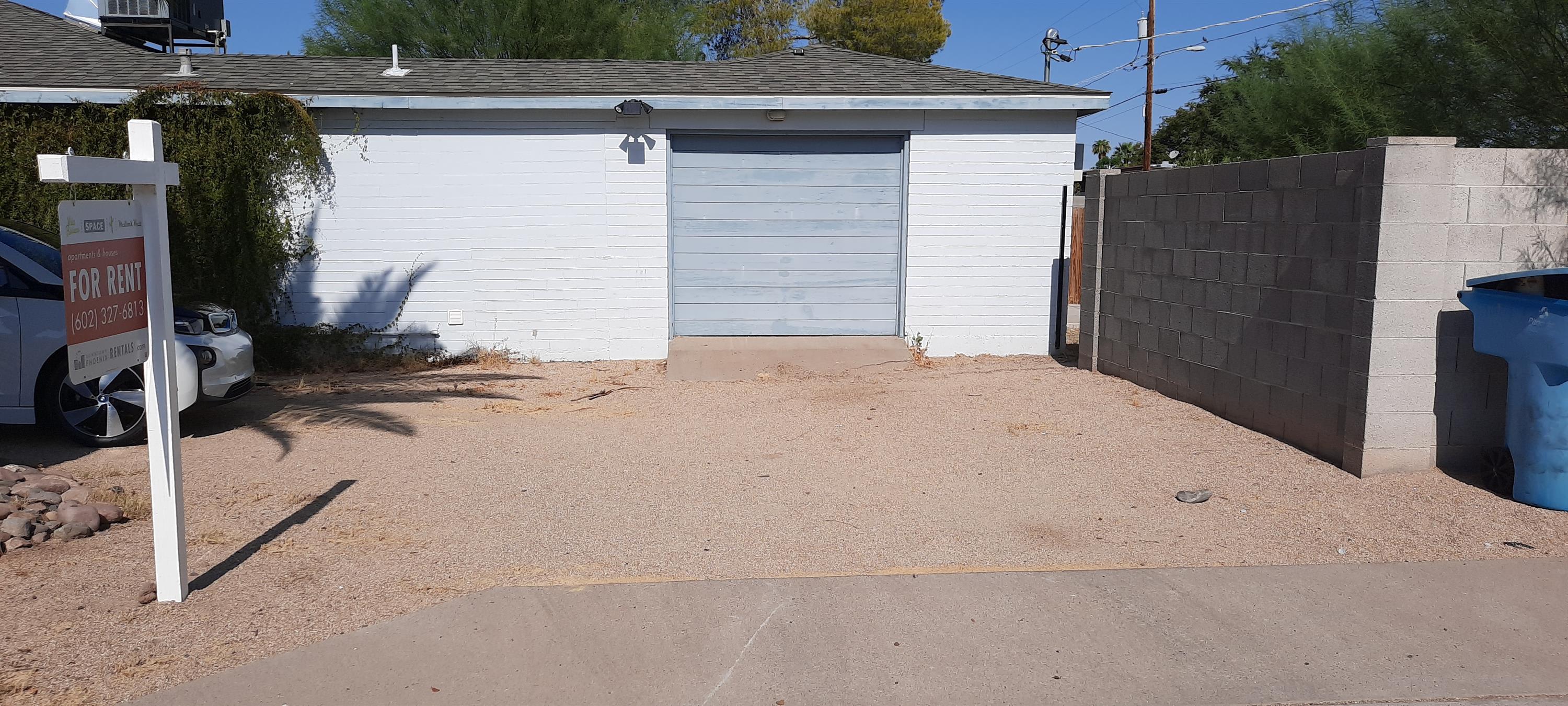 1804 W Roma Ave Guest House – photo 1