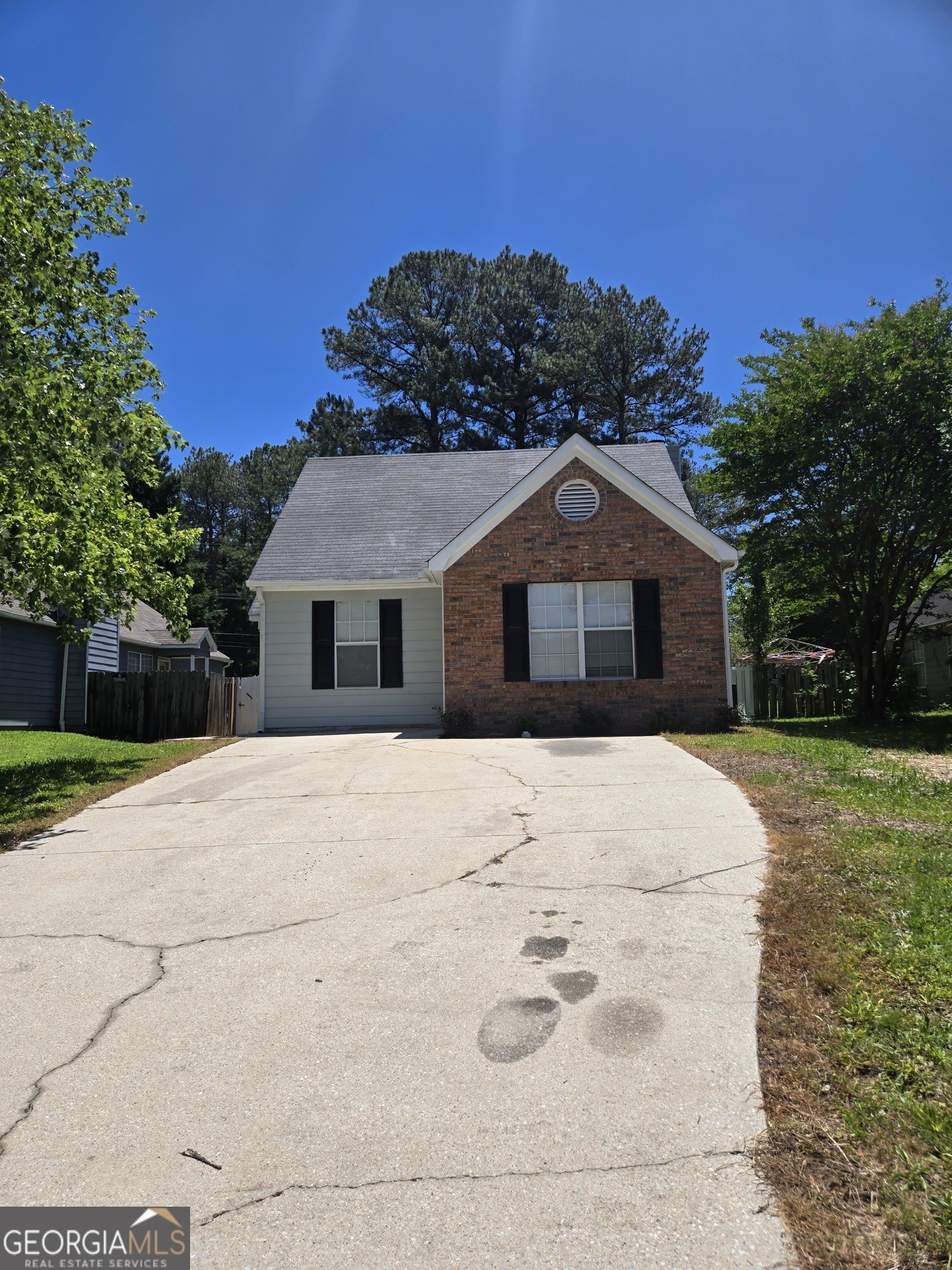 1504 Cain Court N – photo 1 of 20
