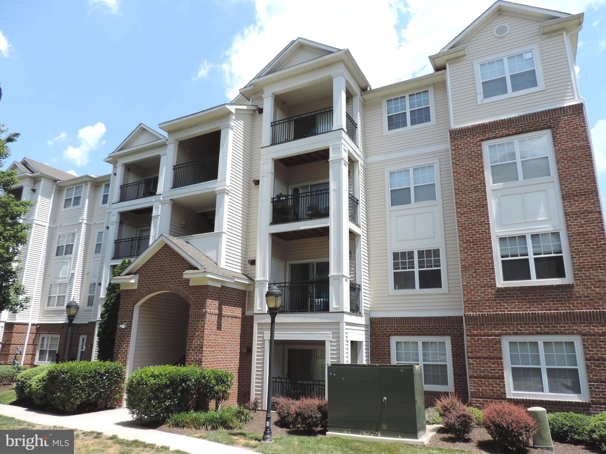 12941 CENTRE PARK Circle – photo 1