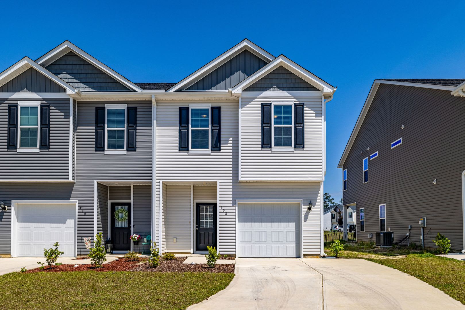 Townhome in Towne Pointe – photo 1