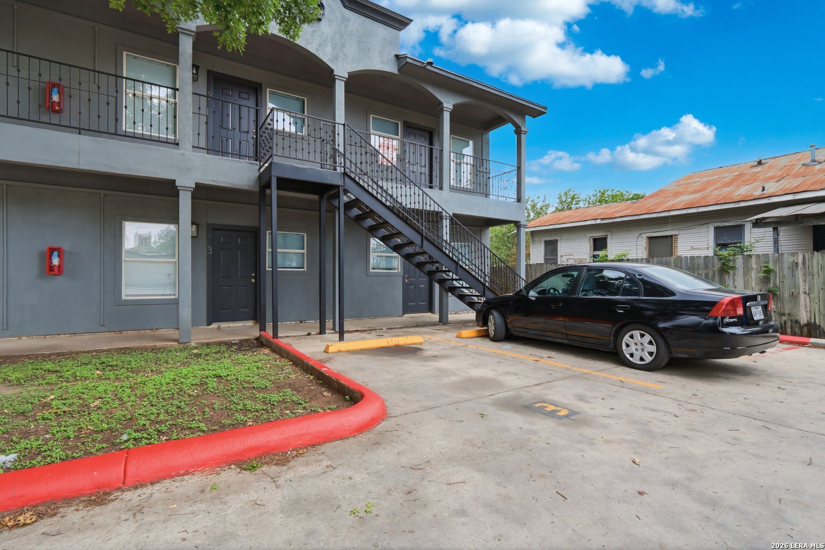 1706 W CRAIG PL – photo 1