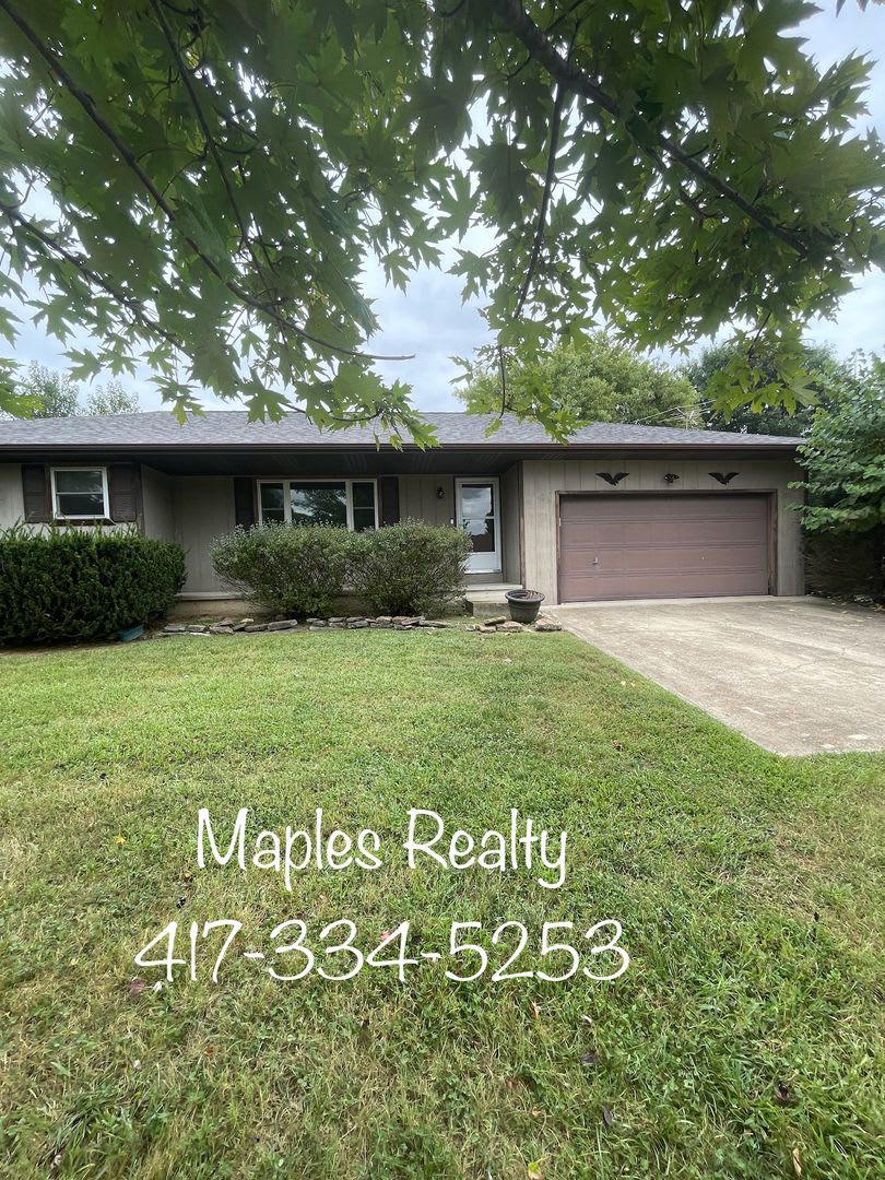 New Listing 3 Bedroom 2 Bath Home In Rockaway Beach Mo – photo 1 of 23