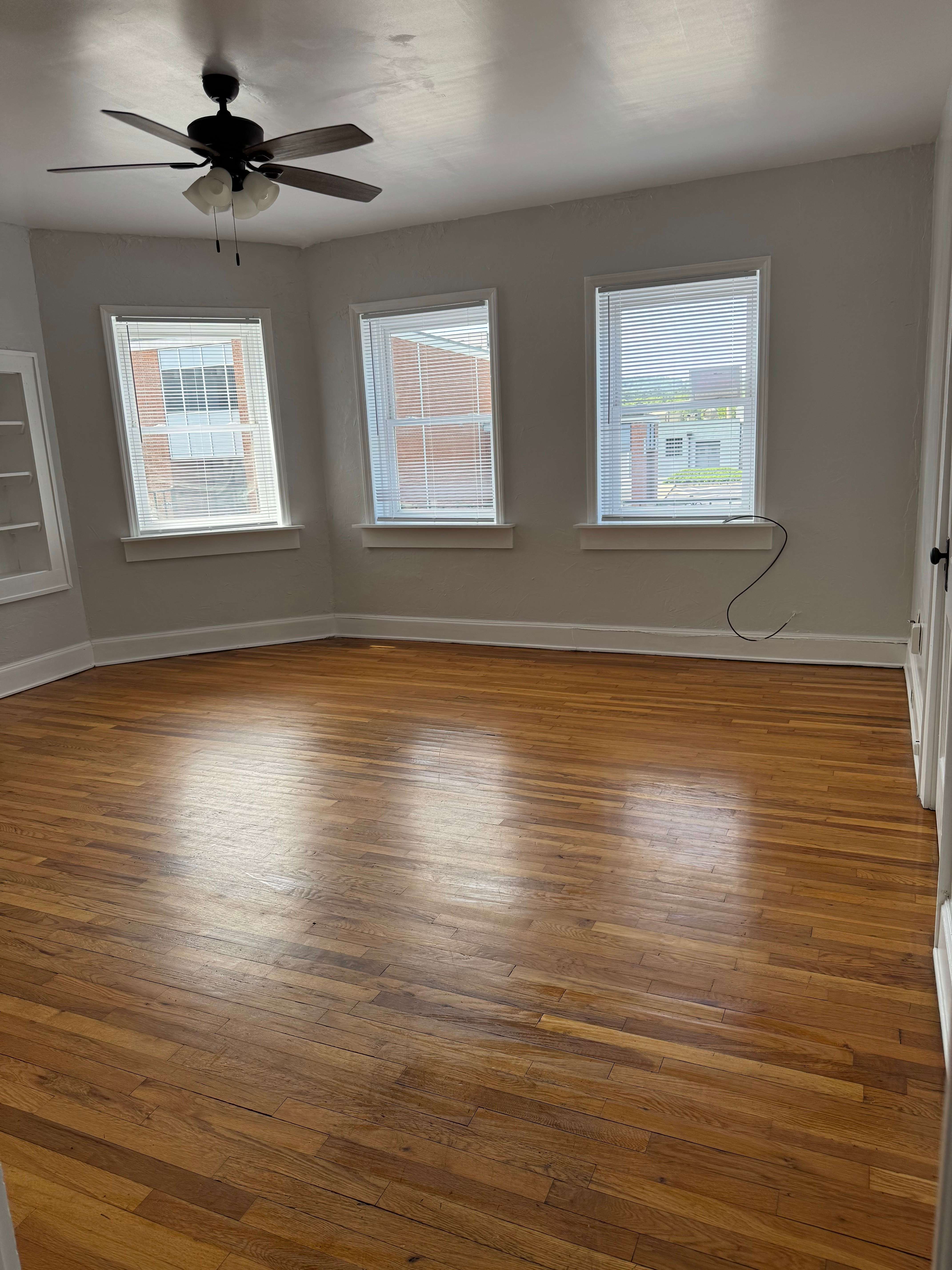 112 Main Street West – photo 1 of 18