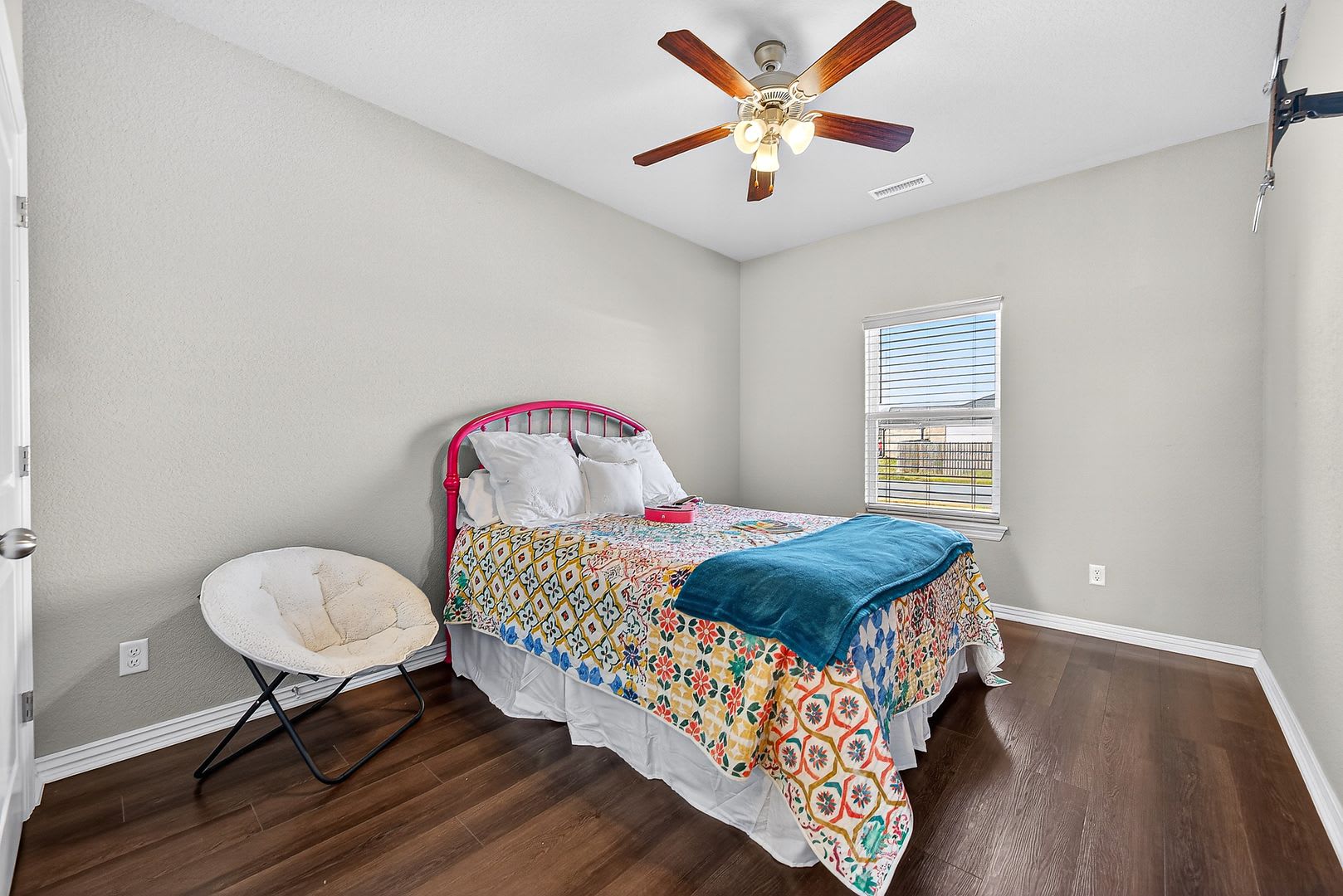 Pristine, Private, and Packed with Premium Finishes – Welcome Home! – photo 1