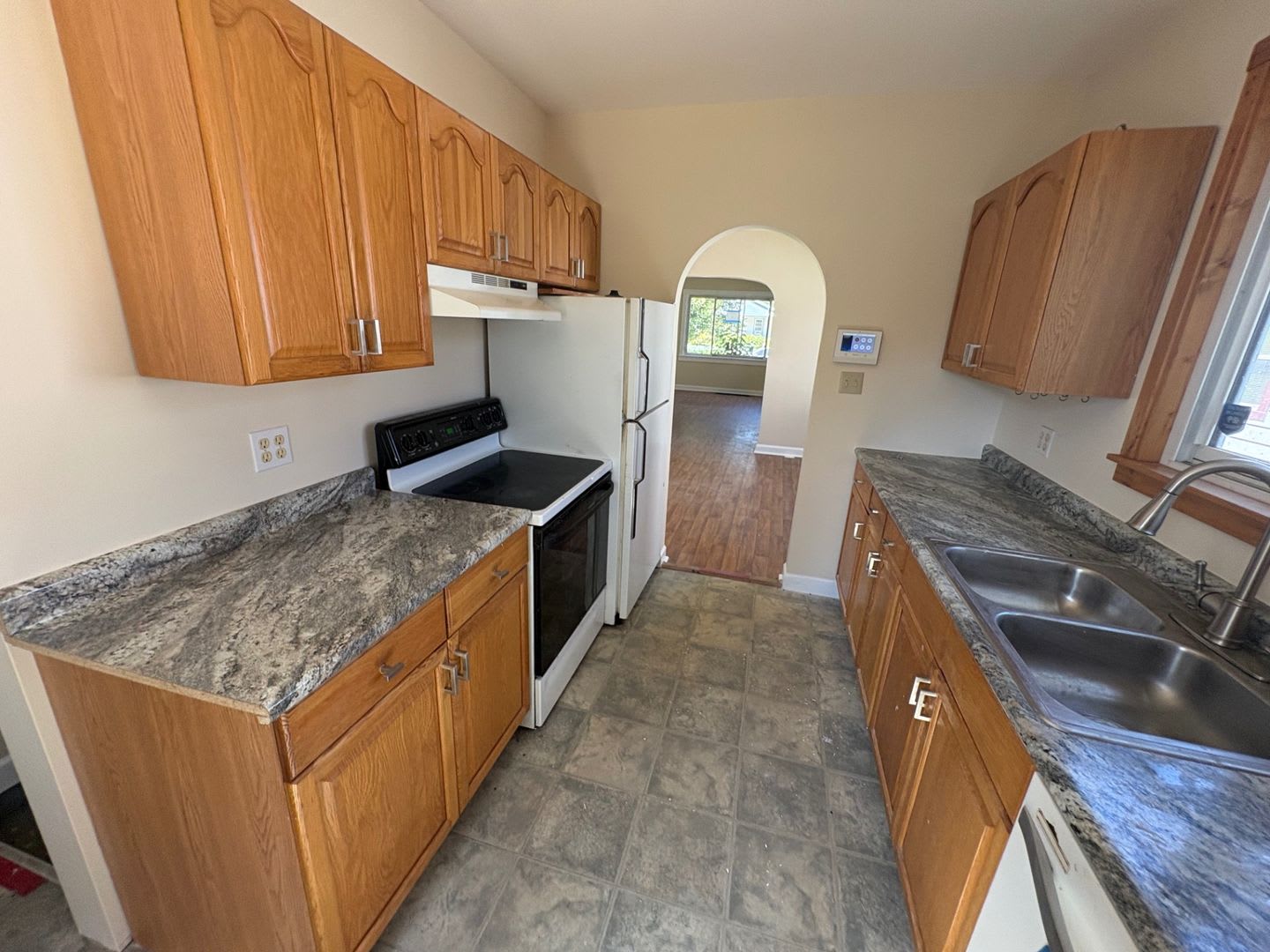 3 Bedroom, 2 Bath New Flooring with lots of storage – photo 1 of 18