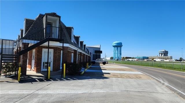 3212 S I 10 Service Road – photo 1