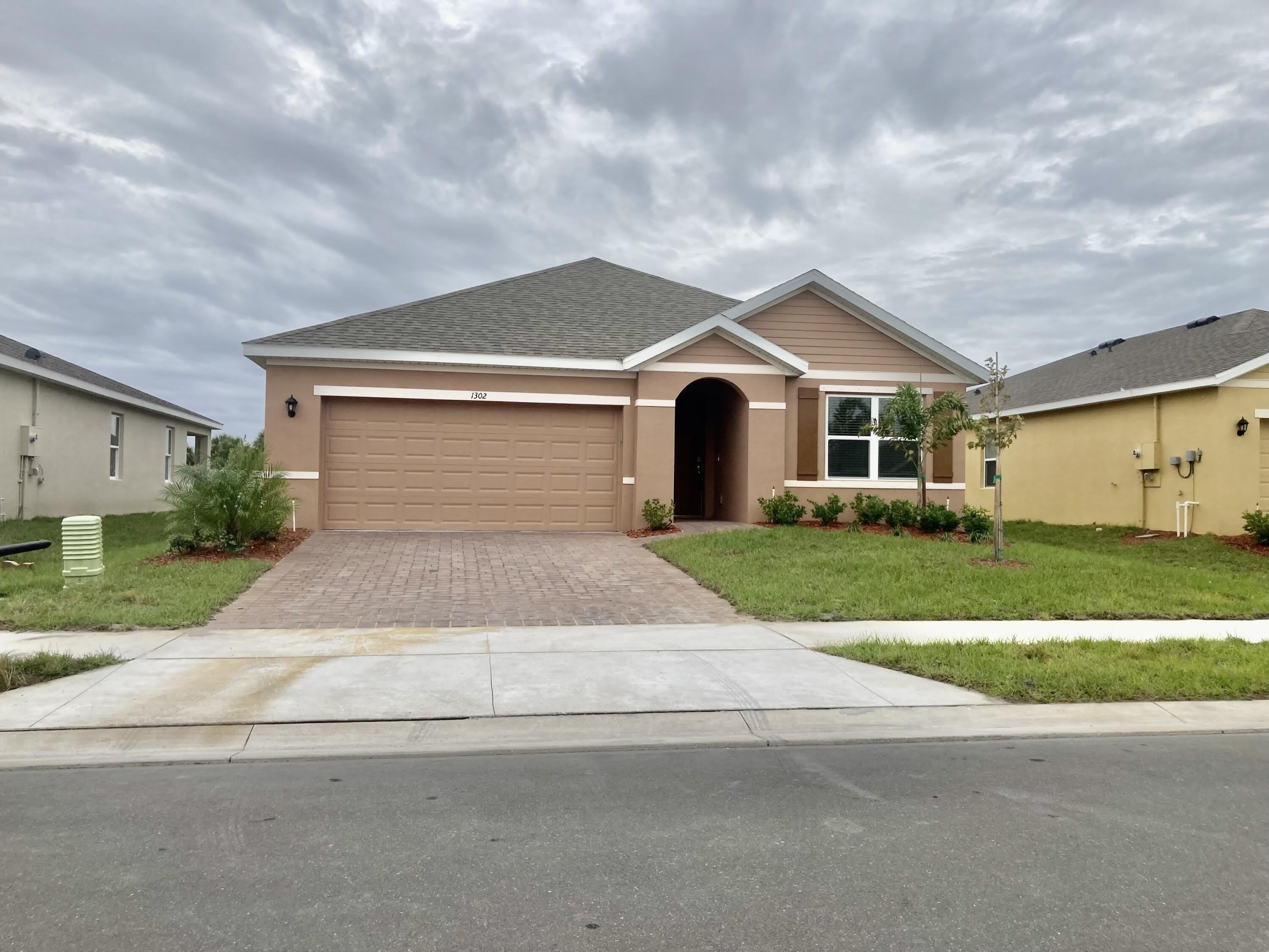 1302 Mcfarland Drive – photo 1