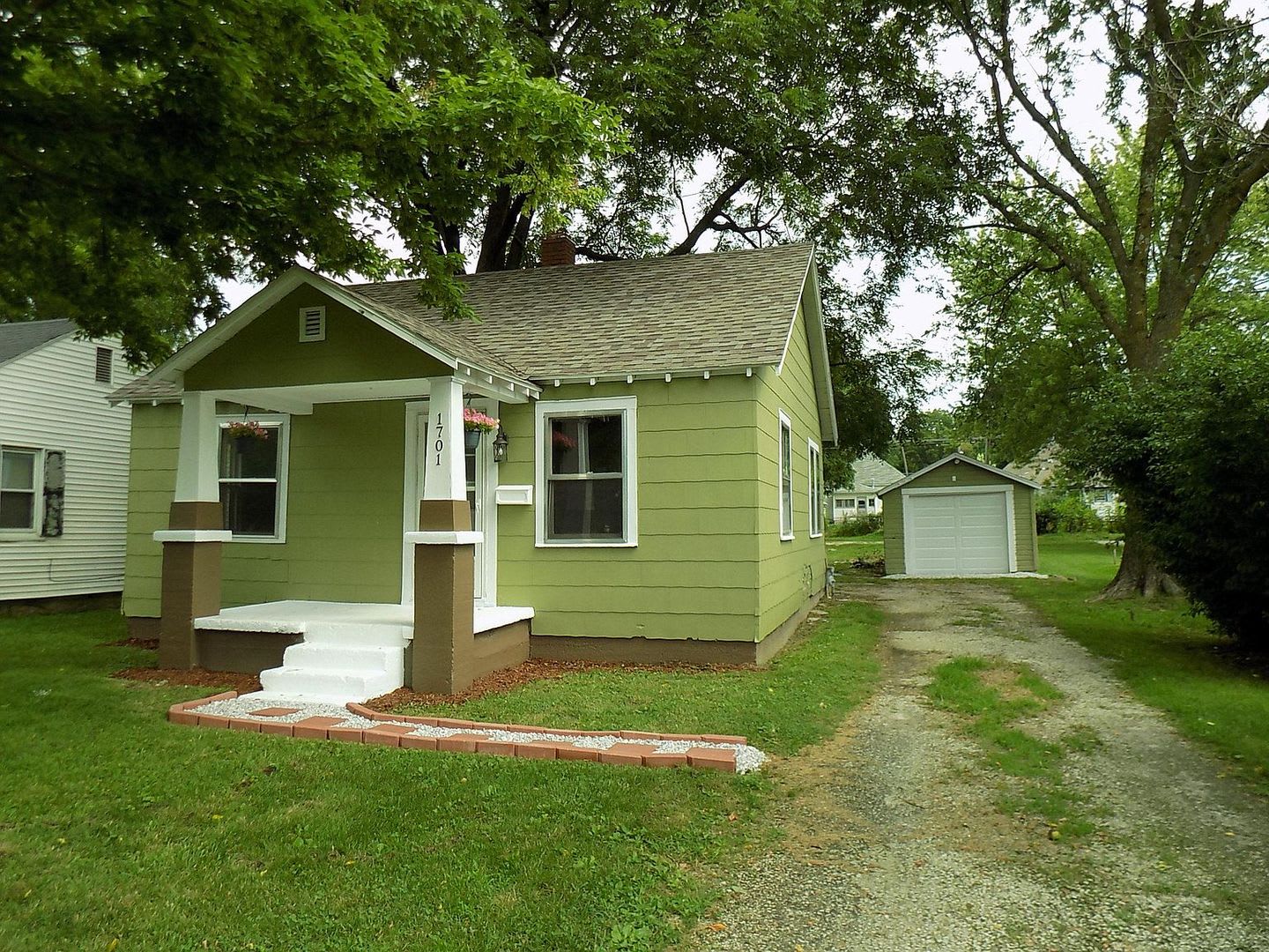 Check out this cozy home! COMING SOON – photo 1