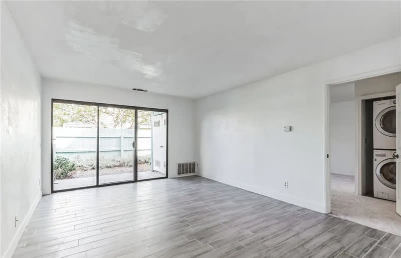 20545 S Vermont Ave – photo 1 of 9