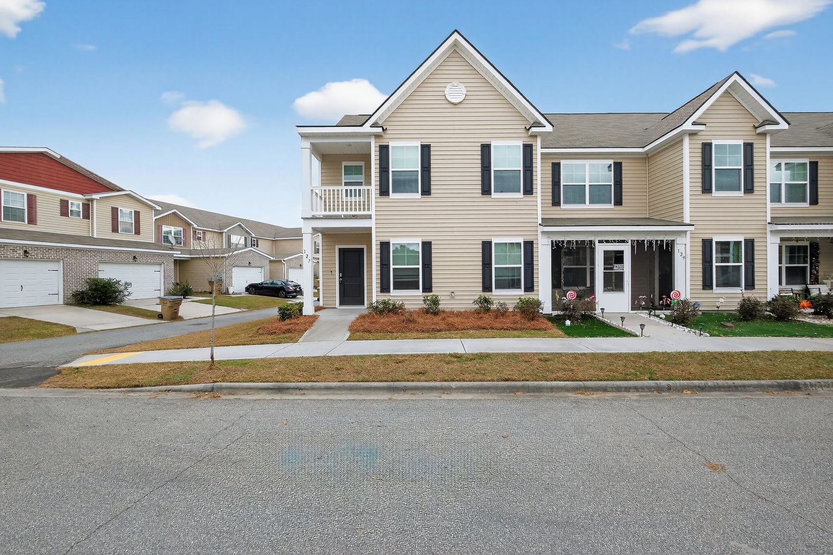 4 Bedroom 3 Bath Townhome In Rice Hope – photo 1 of 279