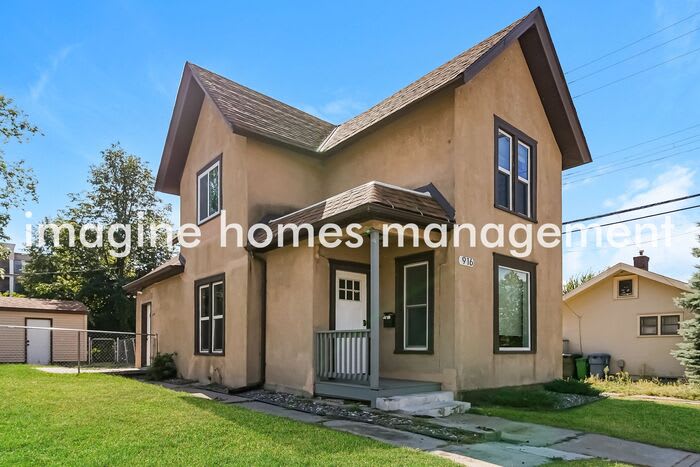 916 Northeast 20th Avenue – photo 1