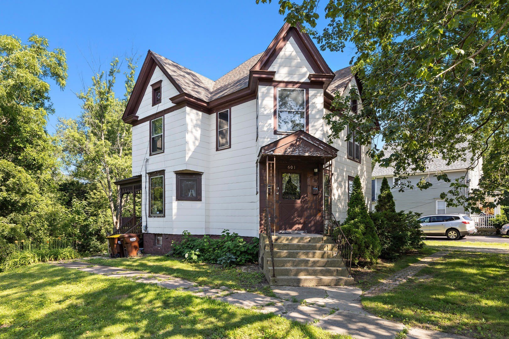 601 S Jefferson Street – photo 1 of 17