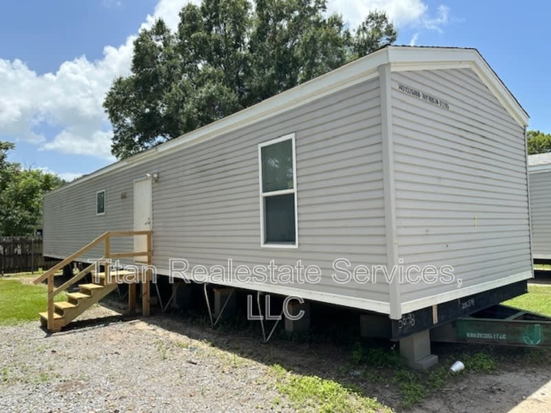 1835 South Lake Arthur – photo 1 of 6