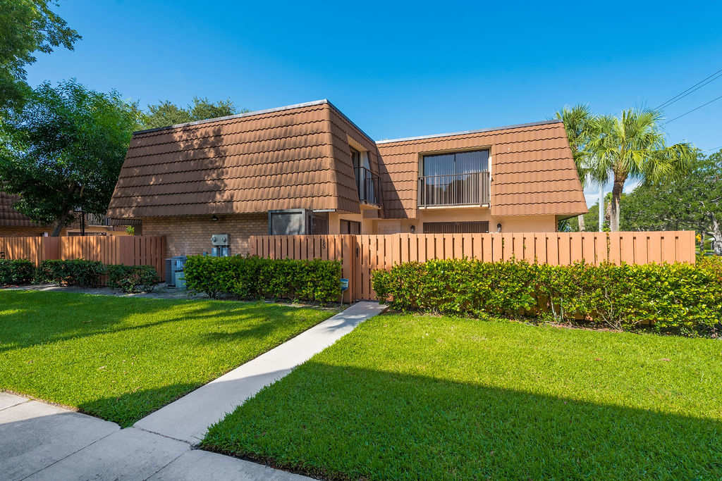 185 Charter Way – photo 1 of 39