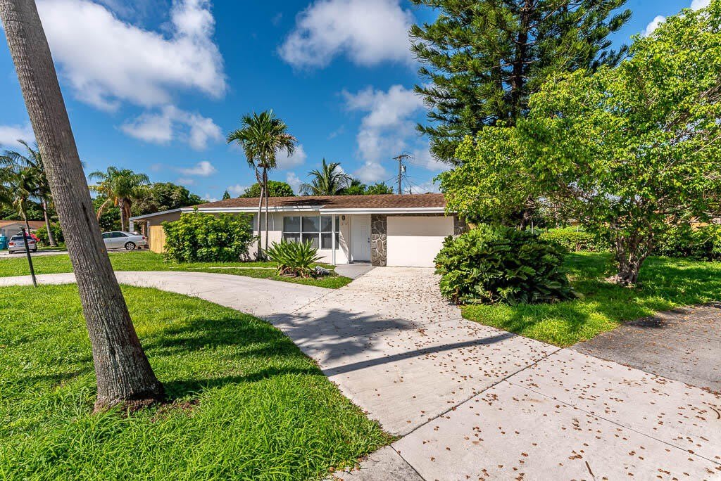 314 E Gateway Boulevard – photo 1