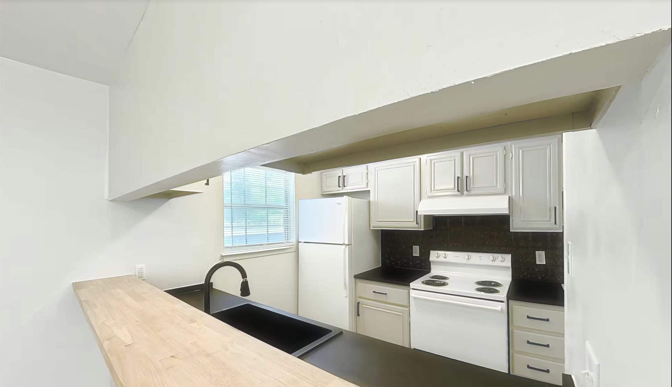 1015 Martin Luther King Dr – photo 1