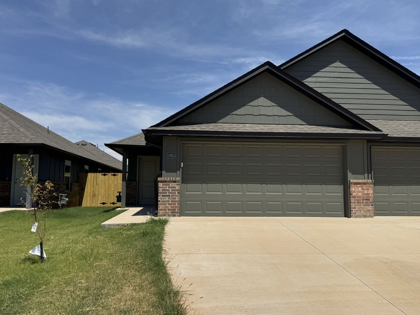 Brand New Stunning and Spacious 3 Bedroom 2 Bath Duplex in Mustang Schools – photo 1