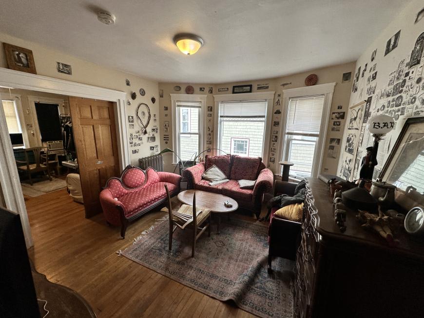 142 West Adams – photo 1