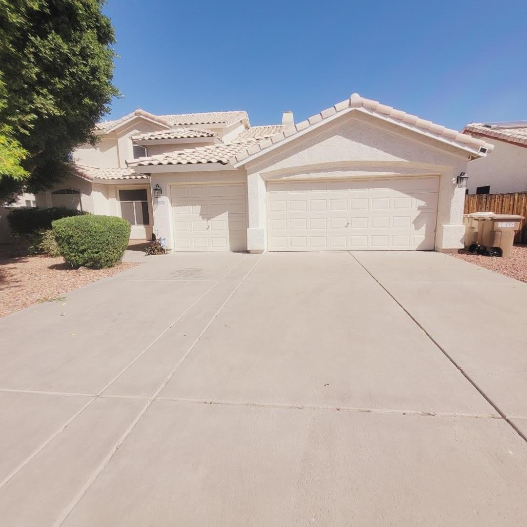 8720 W Kathleen Road – photo 1 of 23