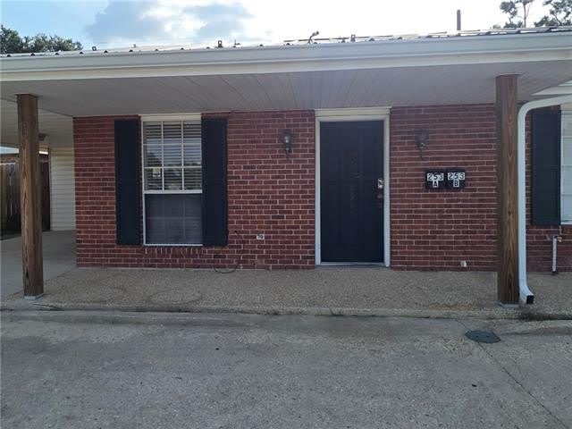 253 BELLE TERRE Boulevard – photo 1 of 18