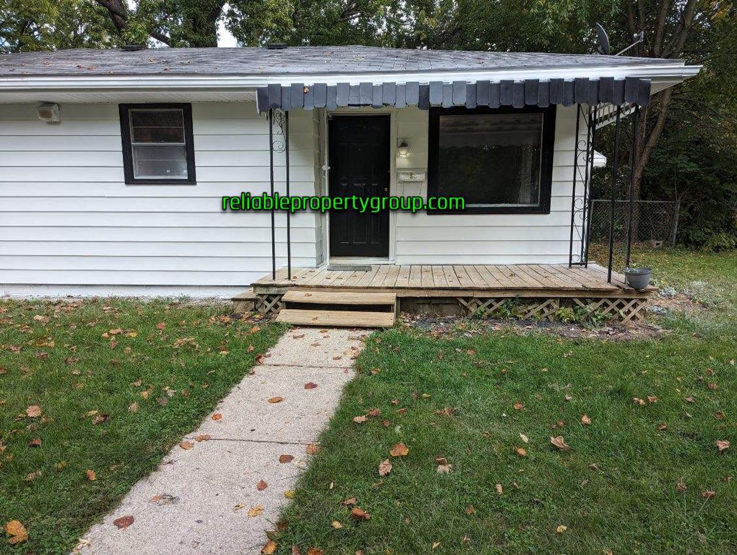 New Listing in Marion IN – photo 1 of 11