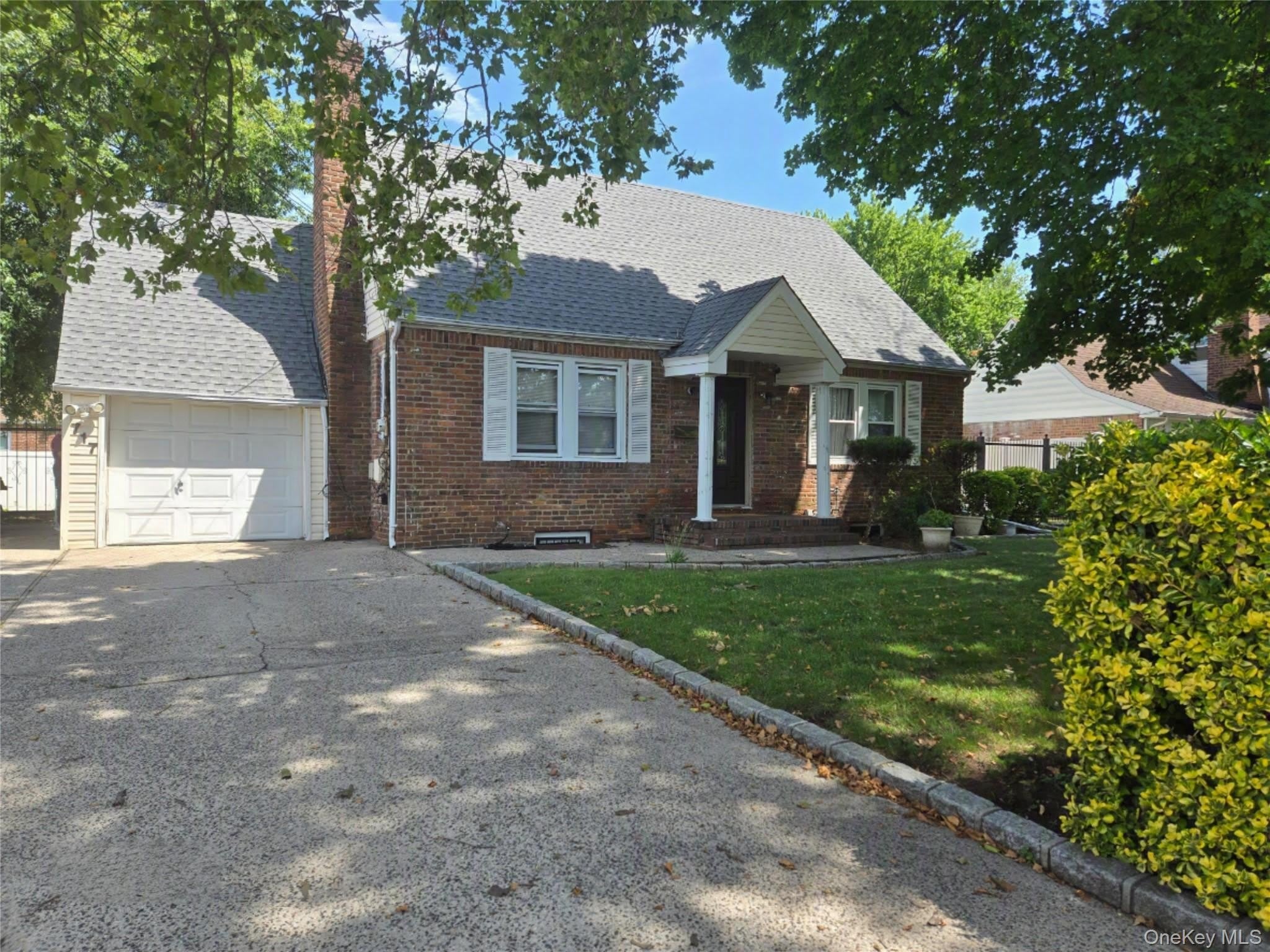 717 Henry Street – photo 1 of 12