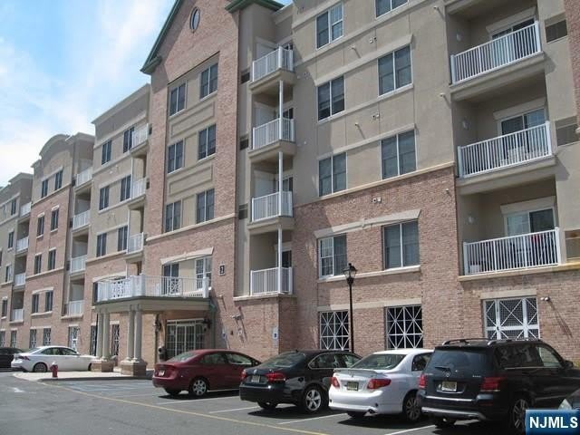 2411 Windsor Park Court – photo 1