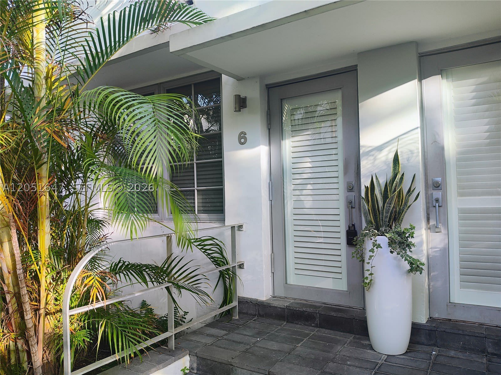 717 Jefferson Ave – photo 1