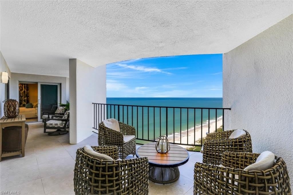 3951 Gulf Shore Blvd N – photo 1