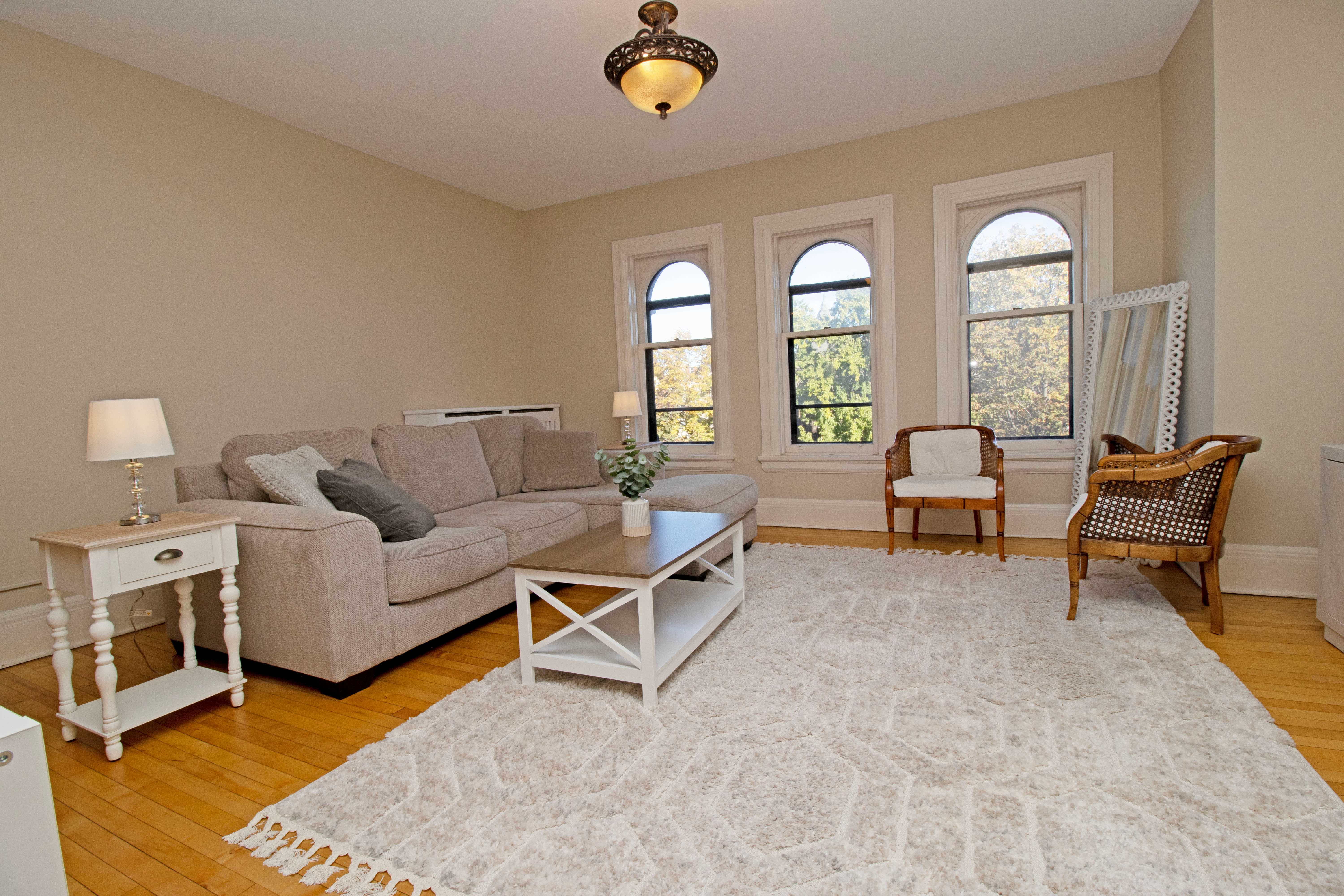 598 Summit Ave – photo 1