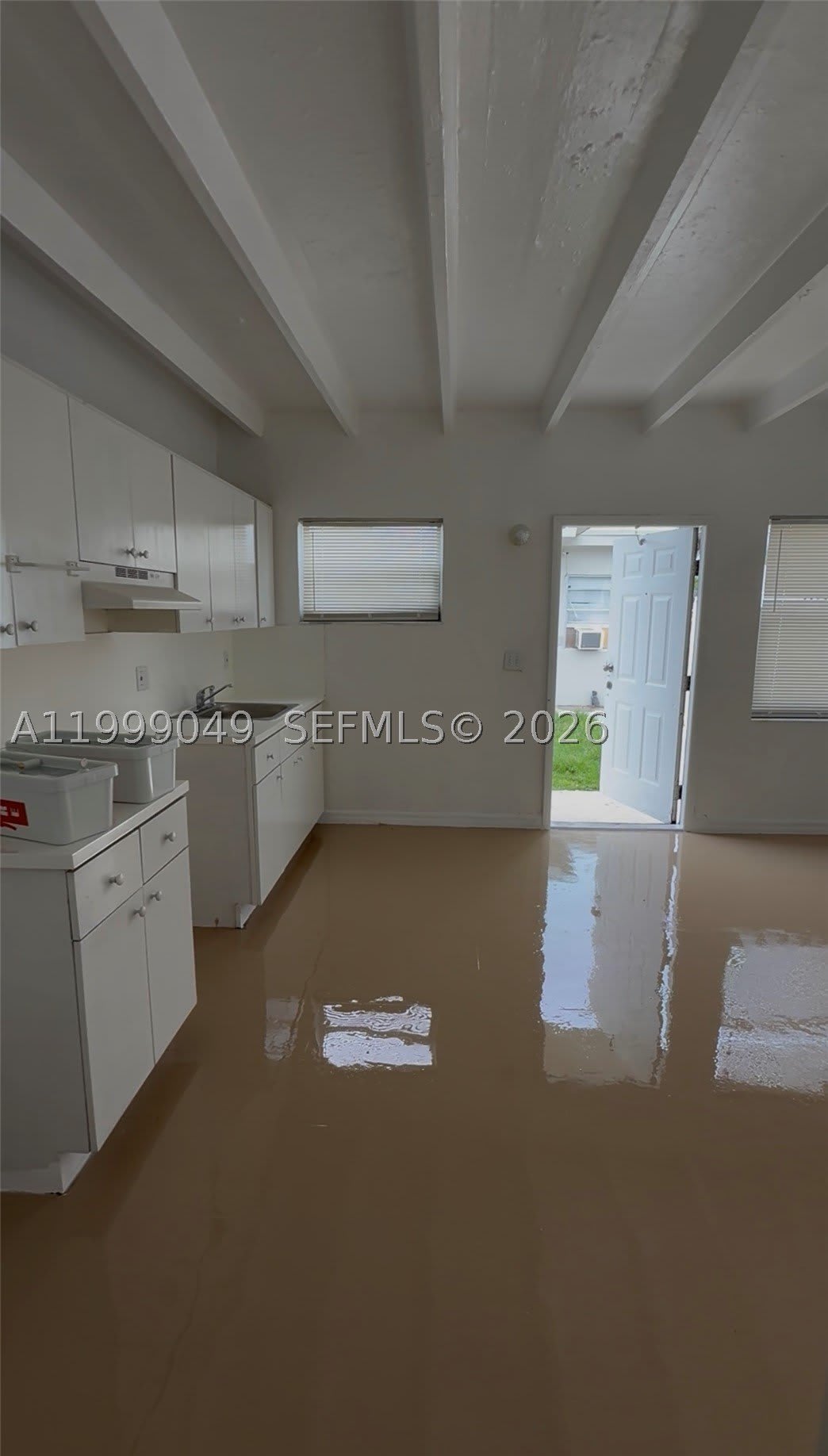 320 Sw 11Th Ave – photo 1