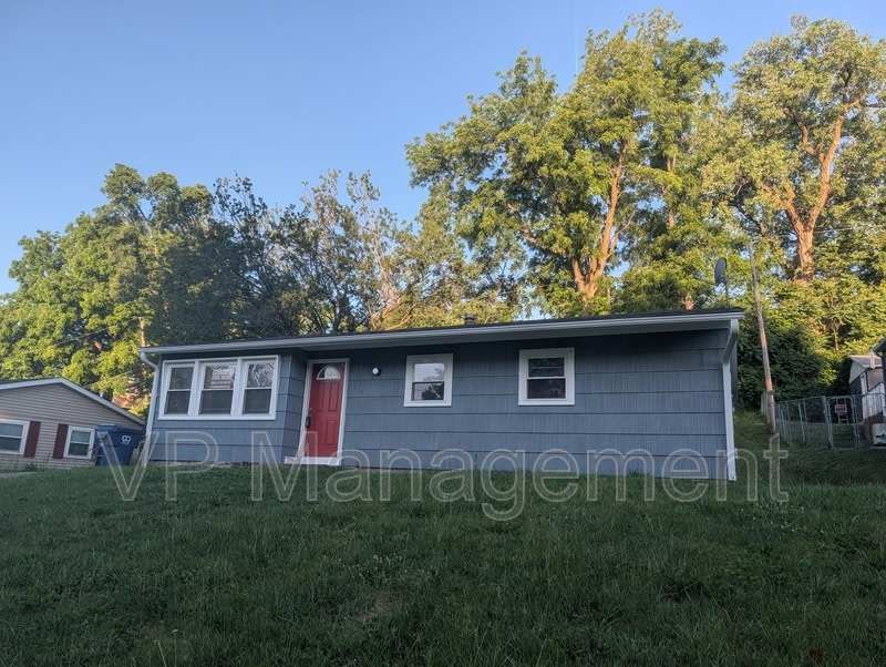 1536 Spring St – photo 1