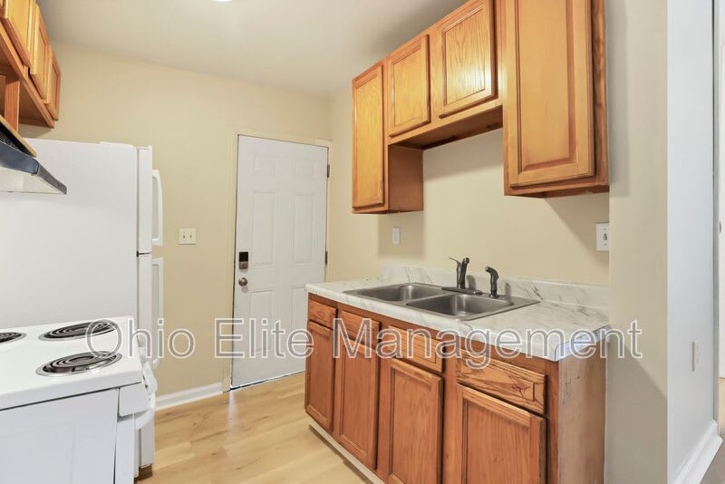 347 1/2 E Welch Ave – photo 1
