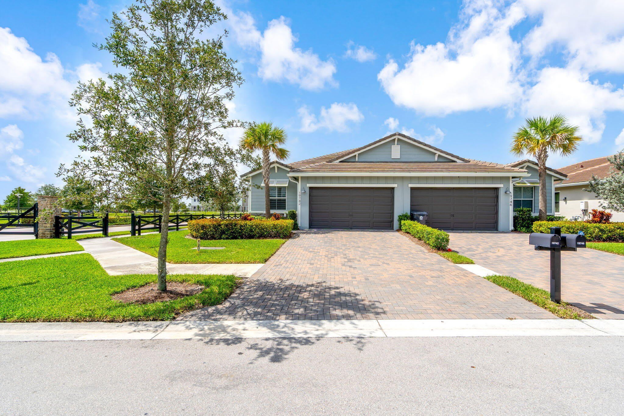 19742 WEATHERVANE Way – photo 1