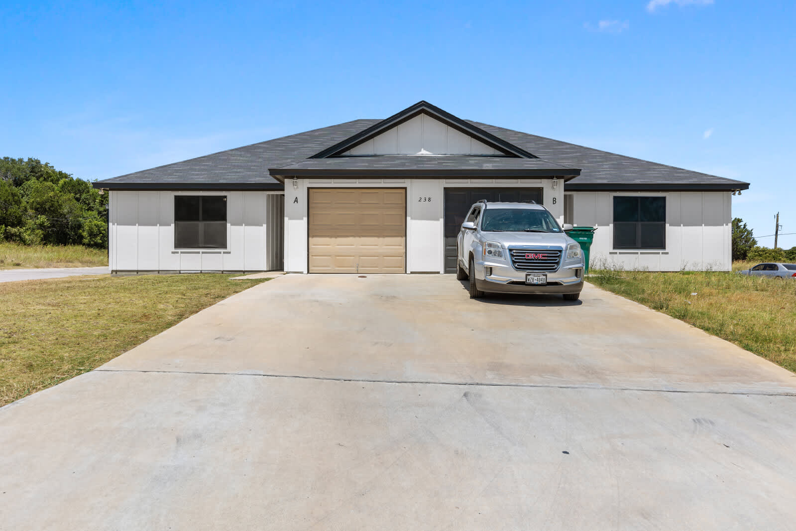 238 North Mary Jo Drive A – photo 1 of 16