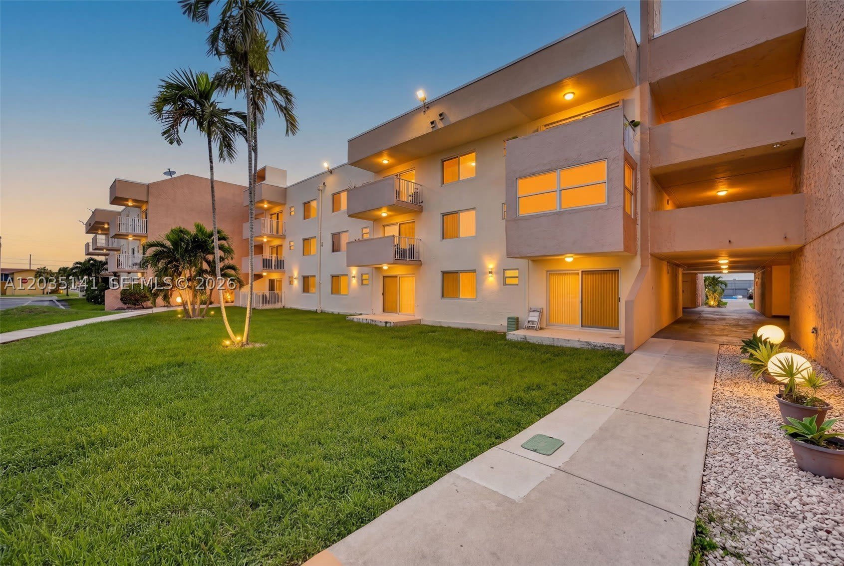 10300 Coral Way – photo 1 of 32