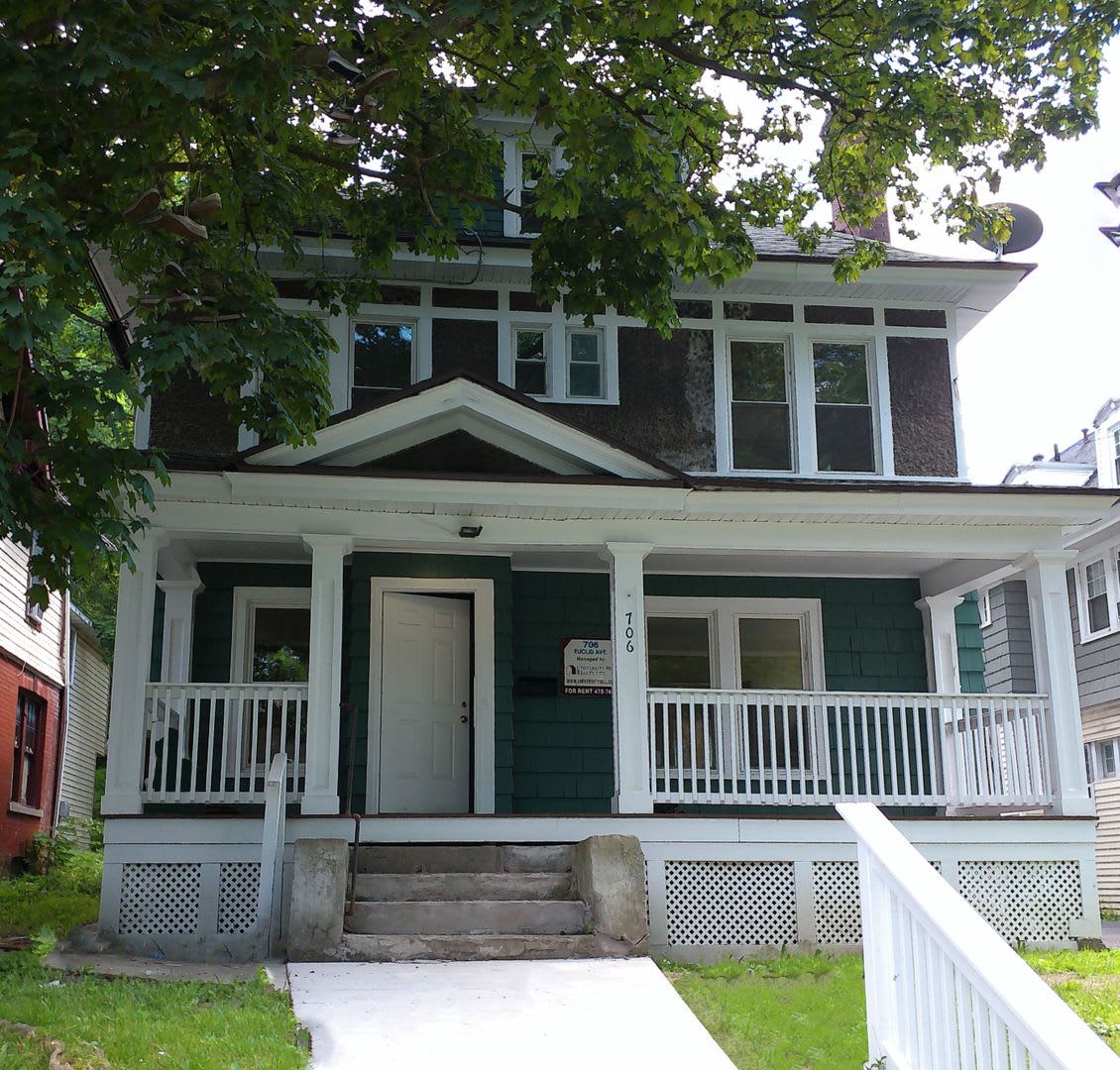 706 Euclid Ave Available 6 1 27 5 Bedroom House – photo 1