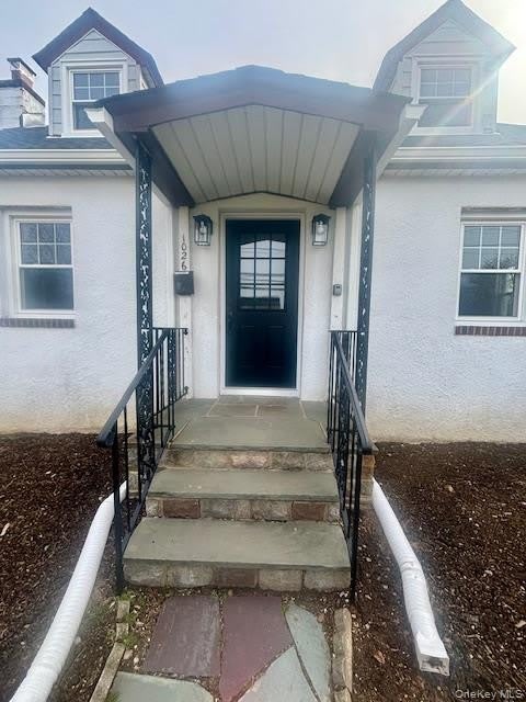 1026 Glen Cove Avenue – photo 1