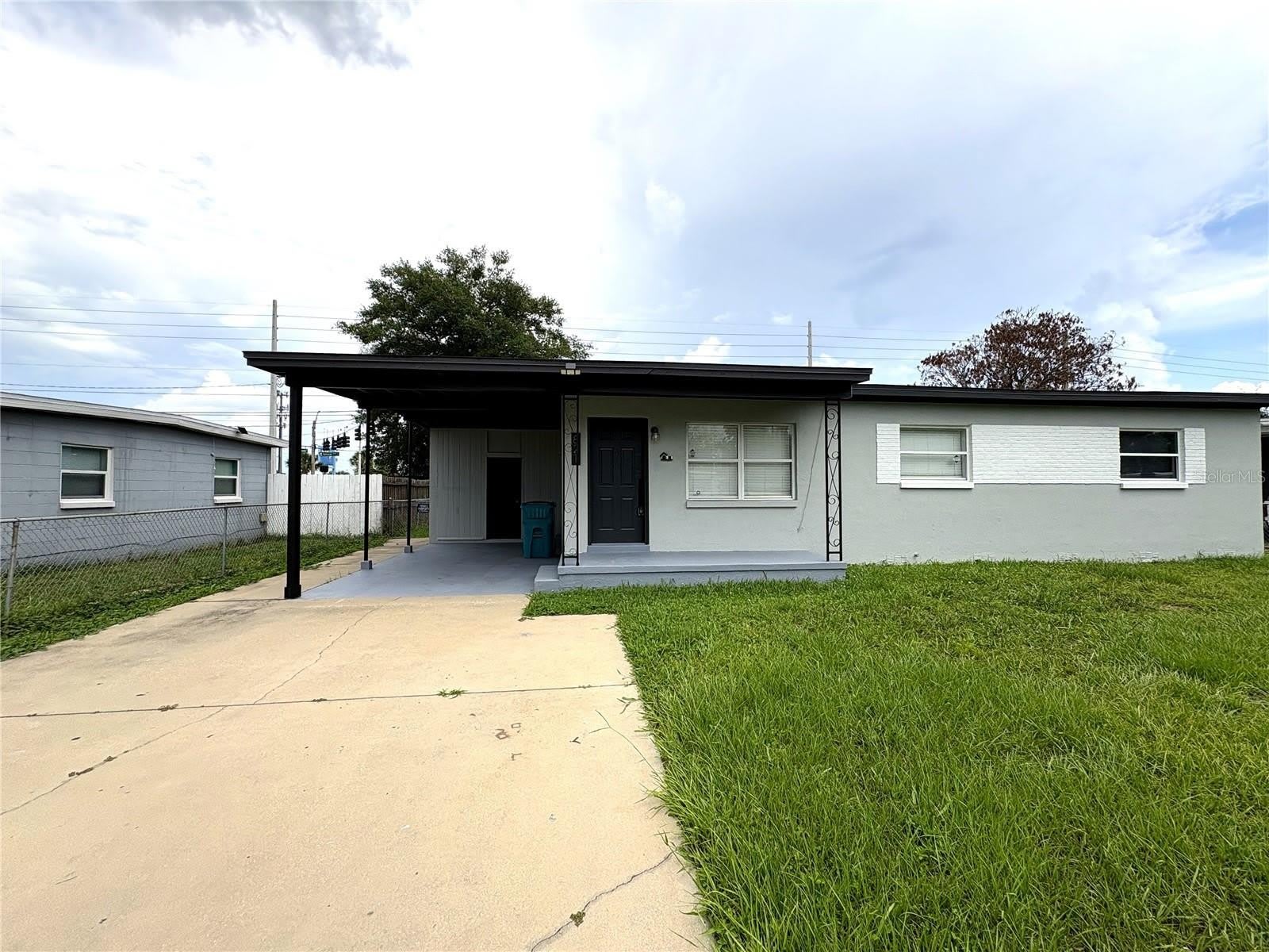 821 S Solandra Drive – photo 1