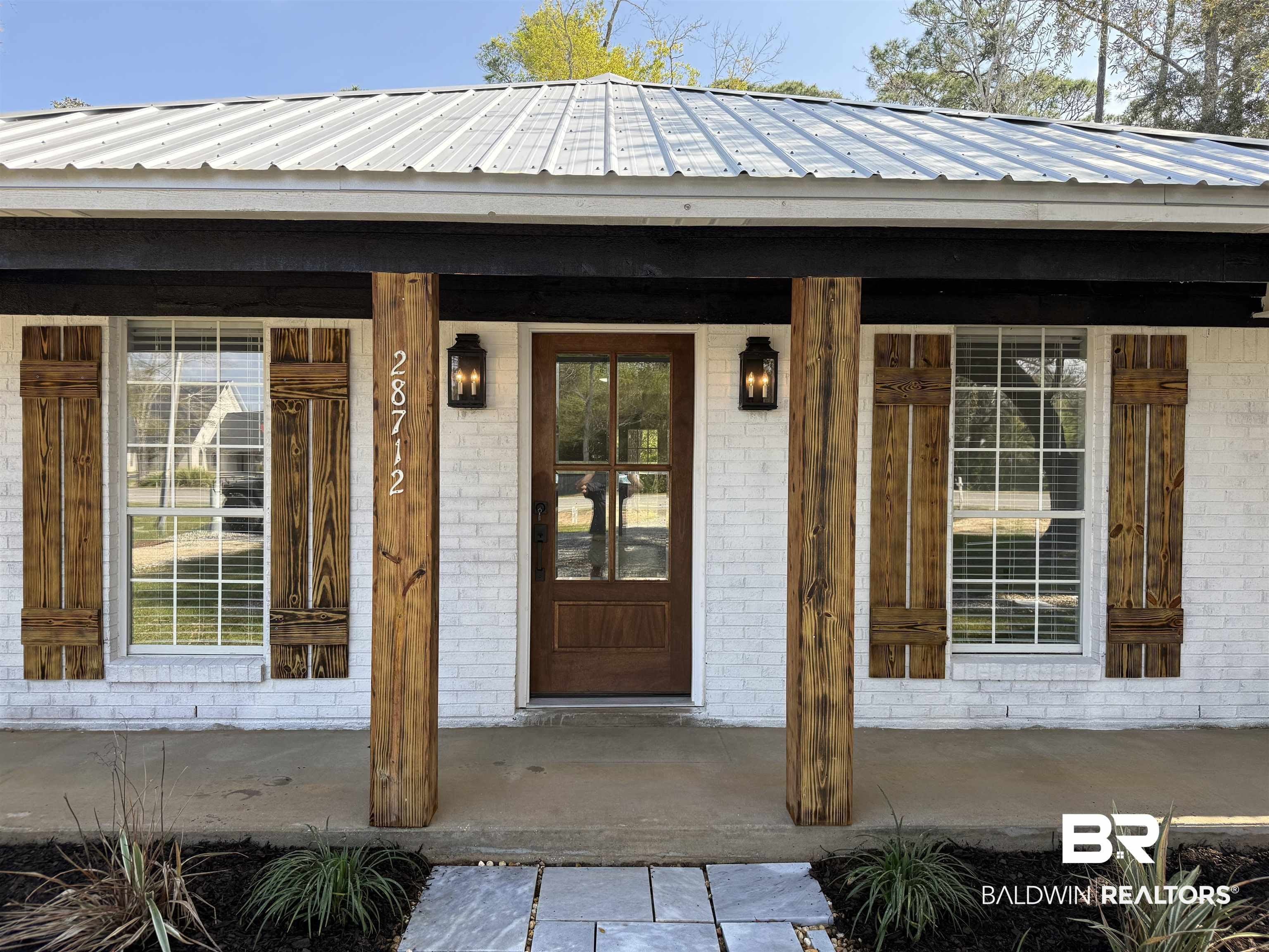 28712 Canal Road – photo 1 of 23