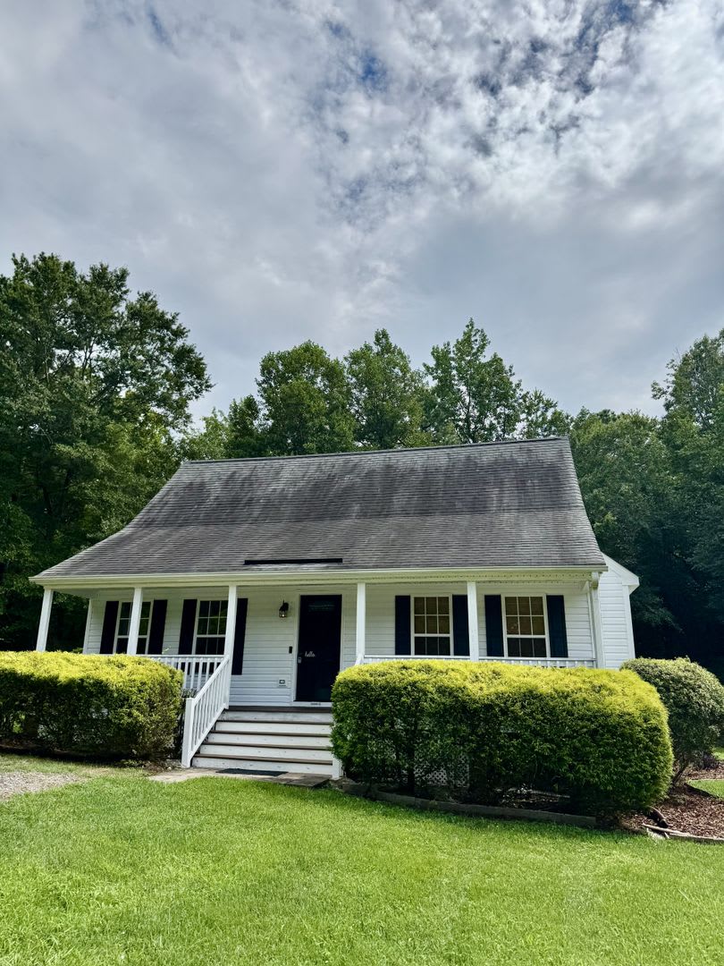Charming 4 Bedroom 2 Bathroom Cape Cod Located In The Highly Sought After Midlothian Area Of Chesterfield County – photo 1