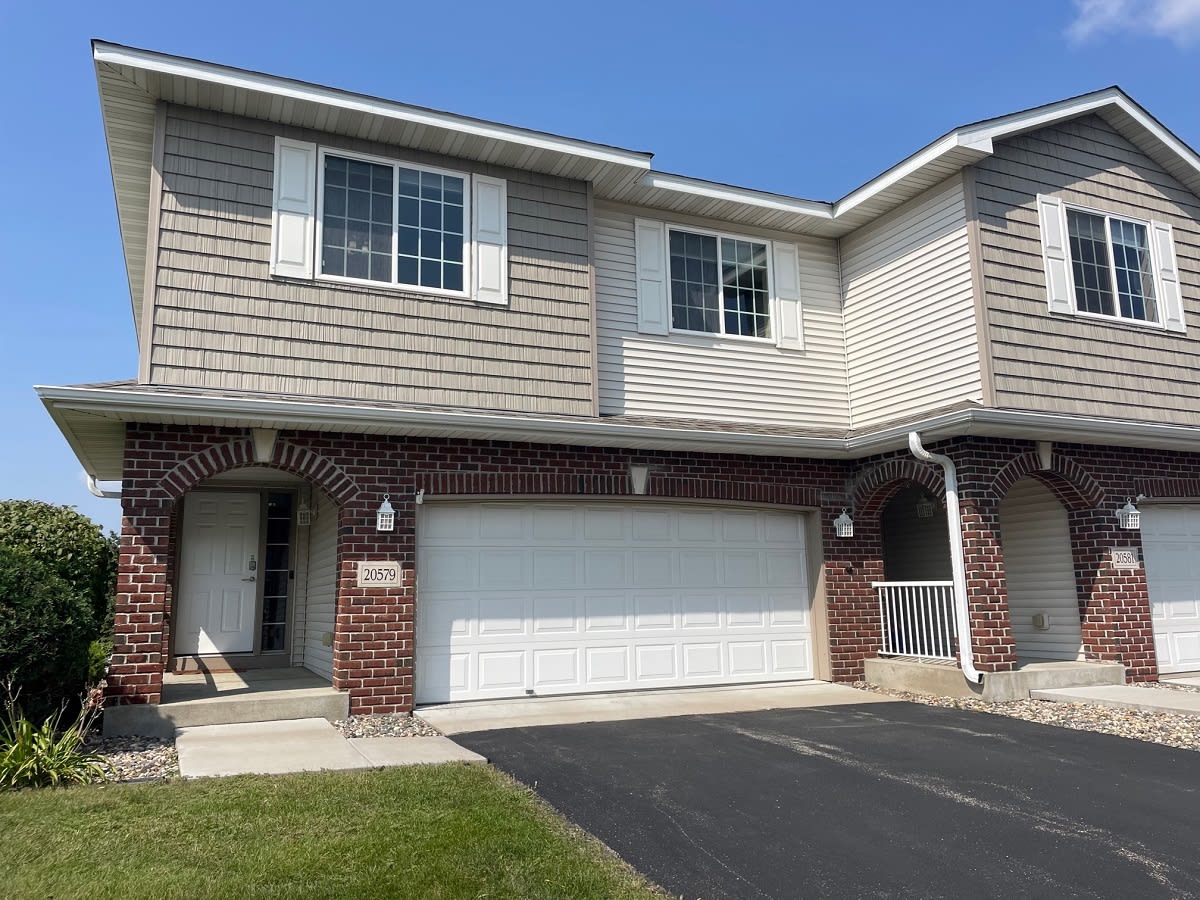 20579 Hampshire Way – photo 1