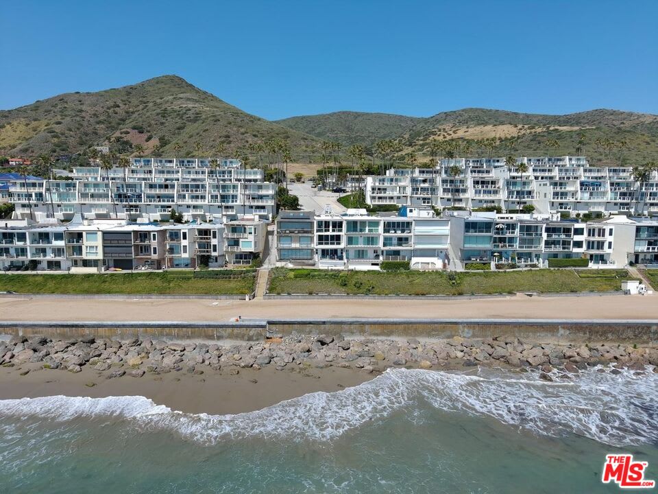 11874 South Beach Club Way – photo 1 of 10