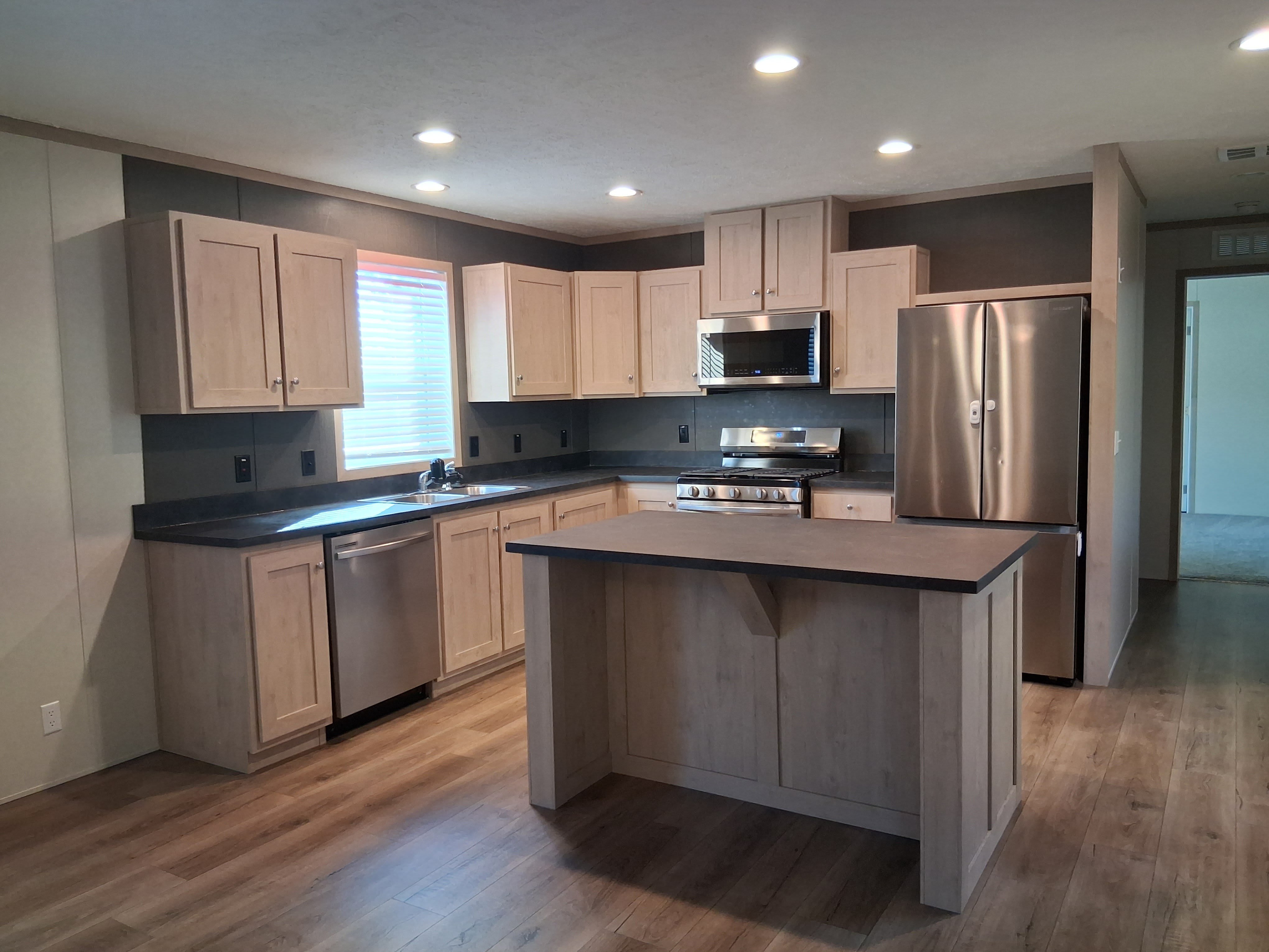 10340 Midland Road – photo 1 of 13