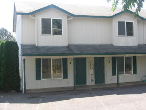 Washougal 2 Bedroom Townhome – photo 1 of 18