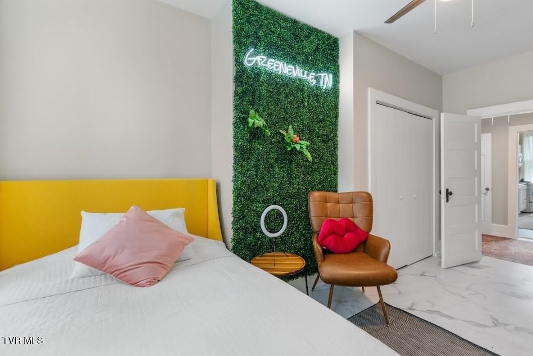 313 S Cutler Street – photo 1 of 20